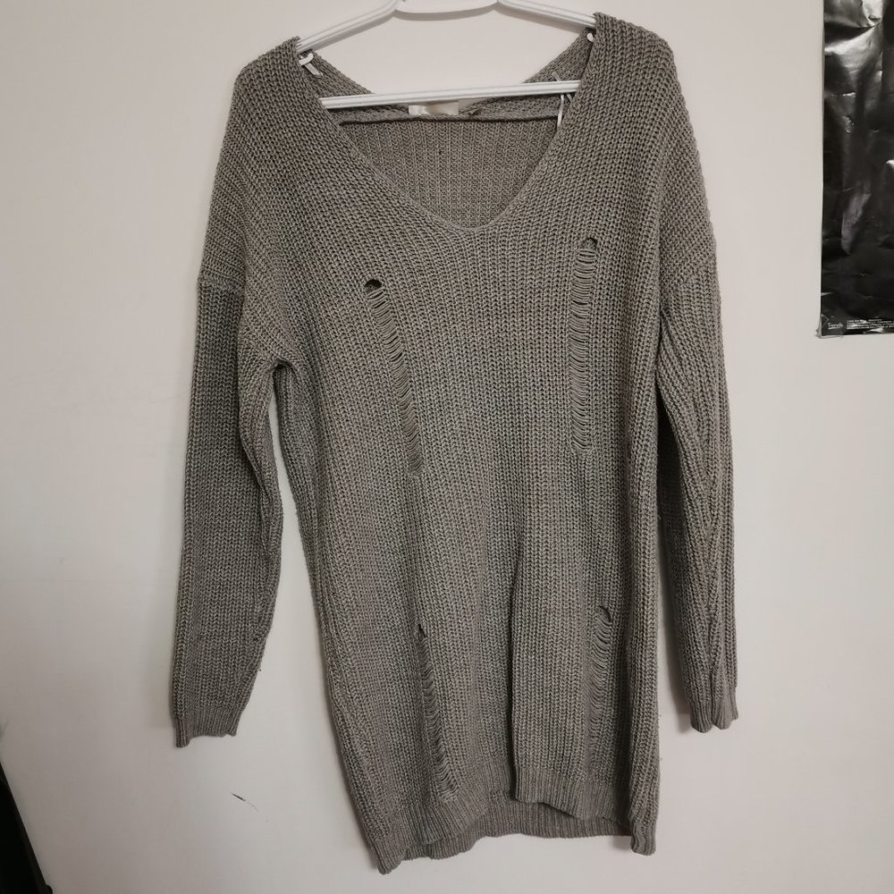 RD Style Gray Distressed V Neck Sweater Size small